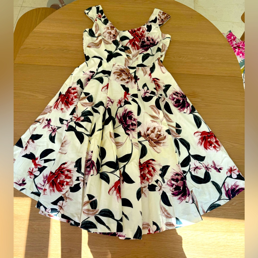 Calvin Klein - Floral Dress in Earth Tone